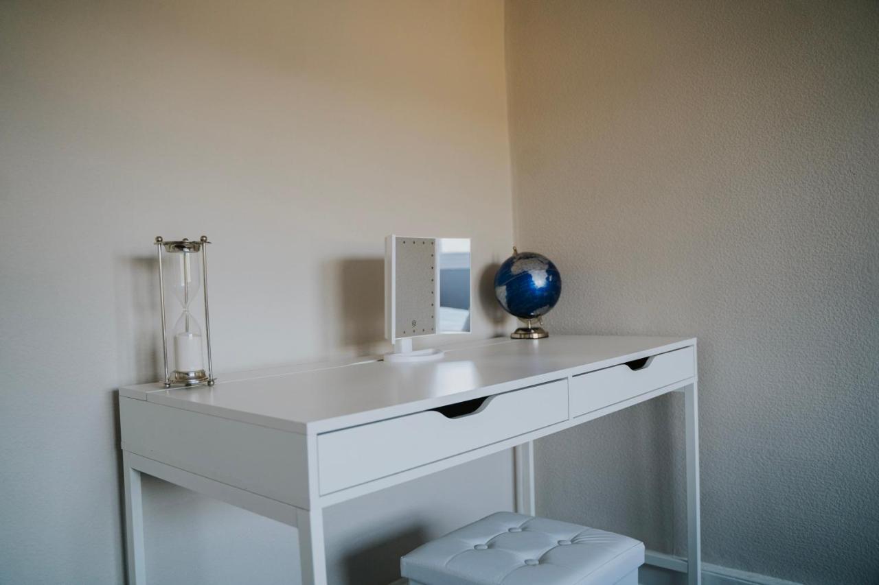 Roman Penthouse- City Skyline Views, 4K Tvs, 5G Wifi And More! Apartment บาธ ภายนอก รูปภาพ